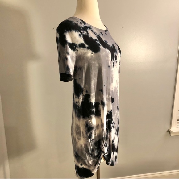 Time and Tru Tie Dye Top - Picture 3 of 11